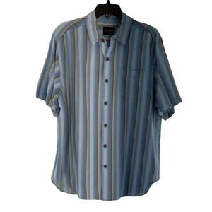 Tommy Bahama Striped Shirt Mens XL Short Sleeve Chest Pocket Button Up Preppy